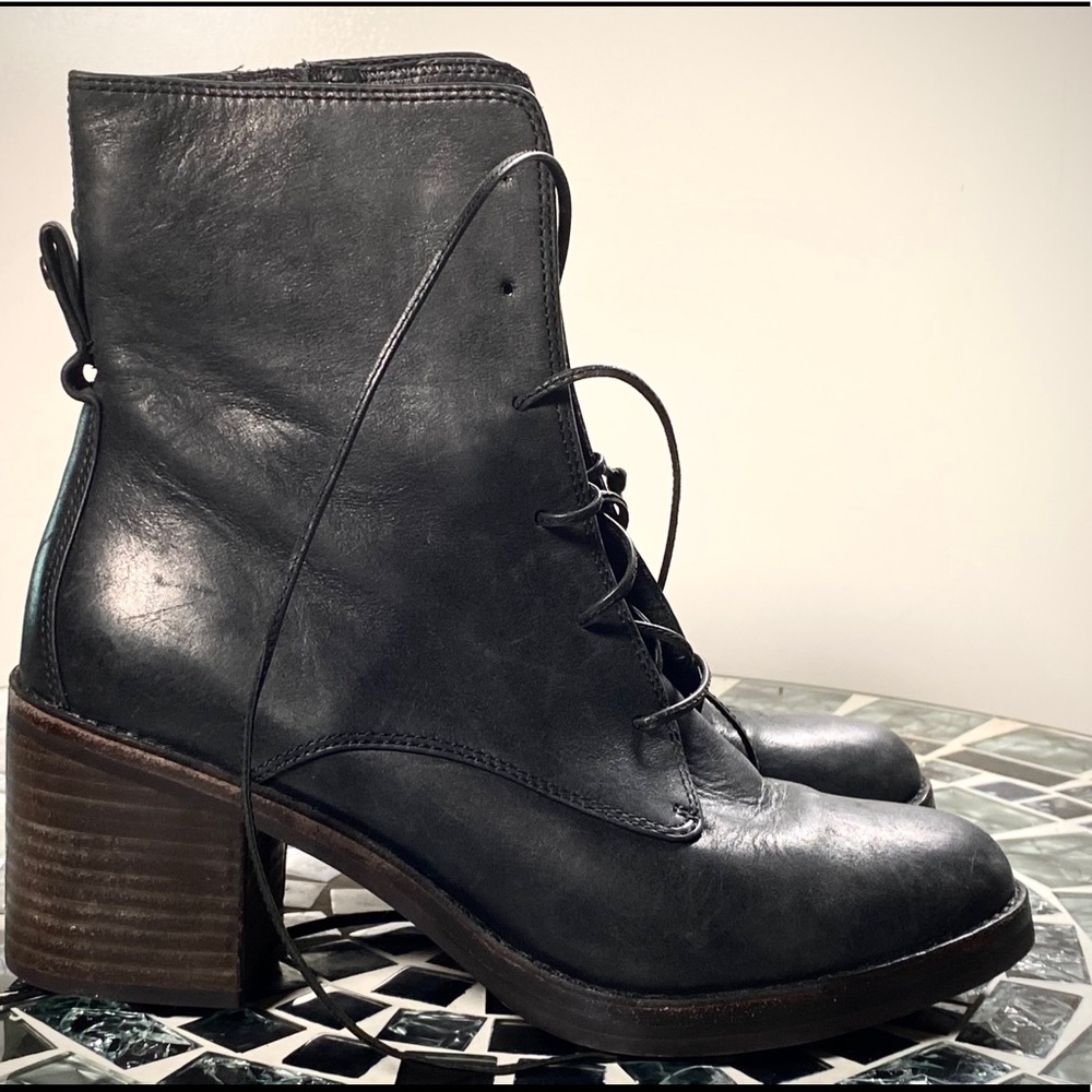 UGG Australia Black ORIANA LACE UP BOOTS